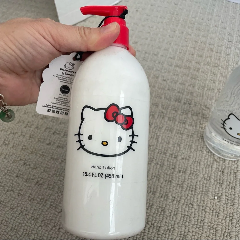 New hello kitty hand lotion/soap duo
